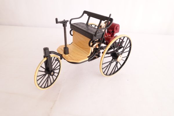Classic Car 1886 - Image 2